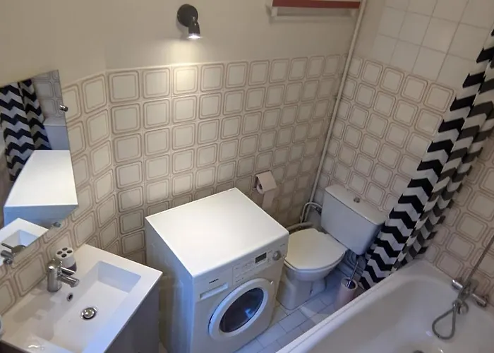 2 Steps From Montmartre Paris