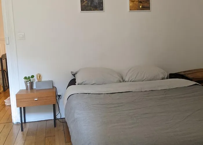 2 Steps From Montmartre Paris