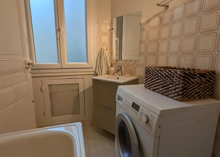 2 Steps From Montmartre 아파트