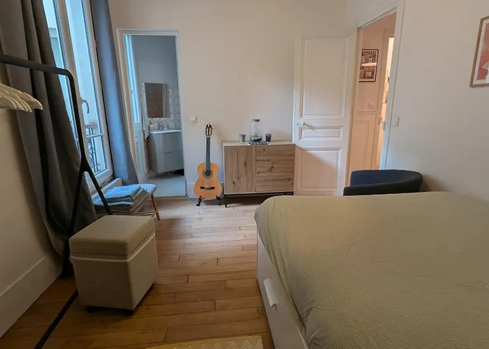 2 Steps From Montmartre Daire Paris